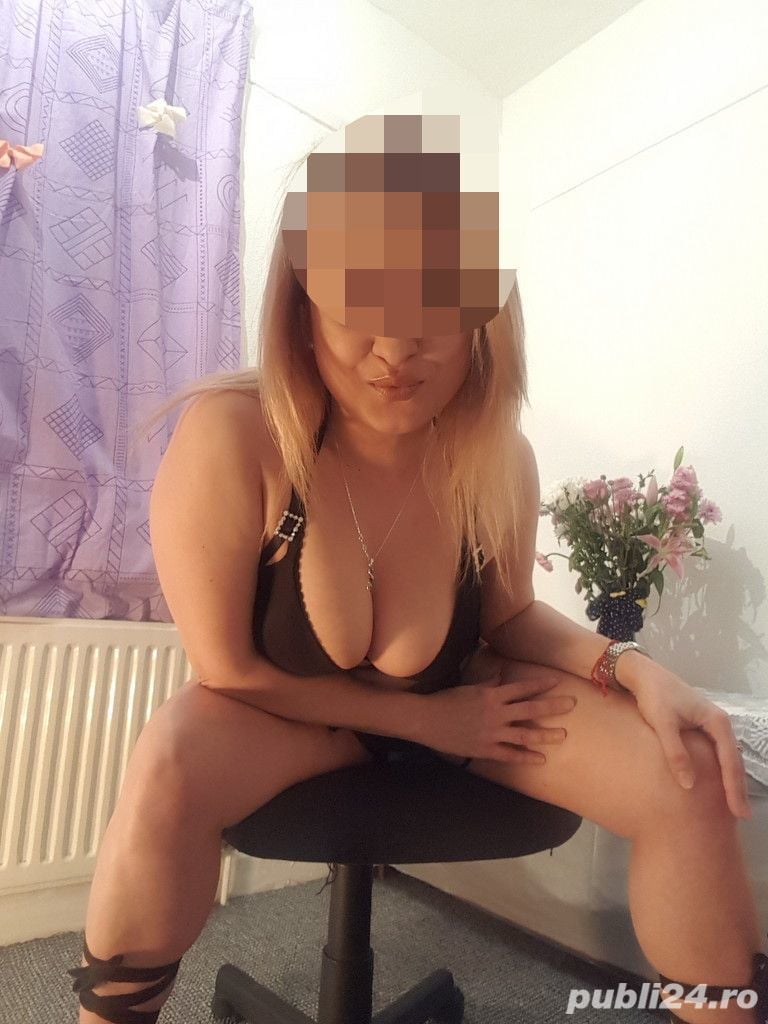 Blonda jucausa confirm pozele pe whatsapp video  - imagine 2